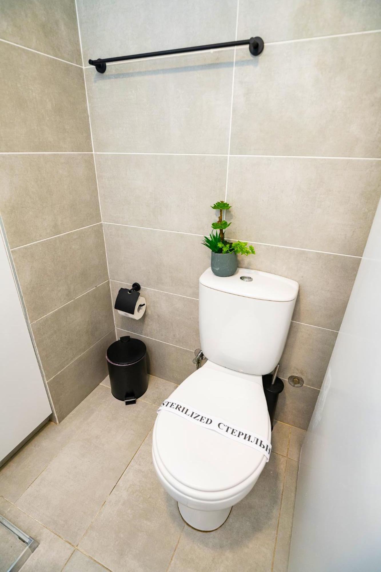Lazuli Sea View Beachfront Ap 21 Larnaka Exterior foto