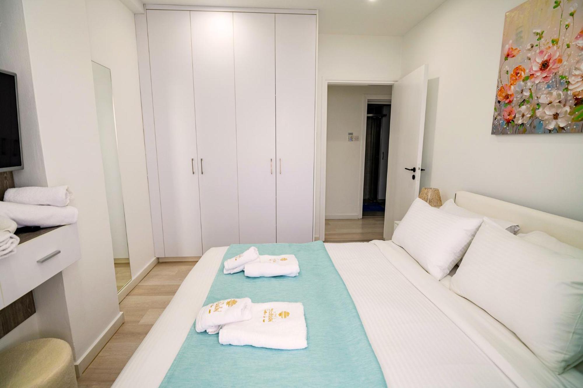 Lazuli Sea View Beachfront Ap 21 Larnaka Exterior foto